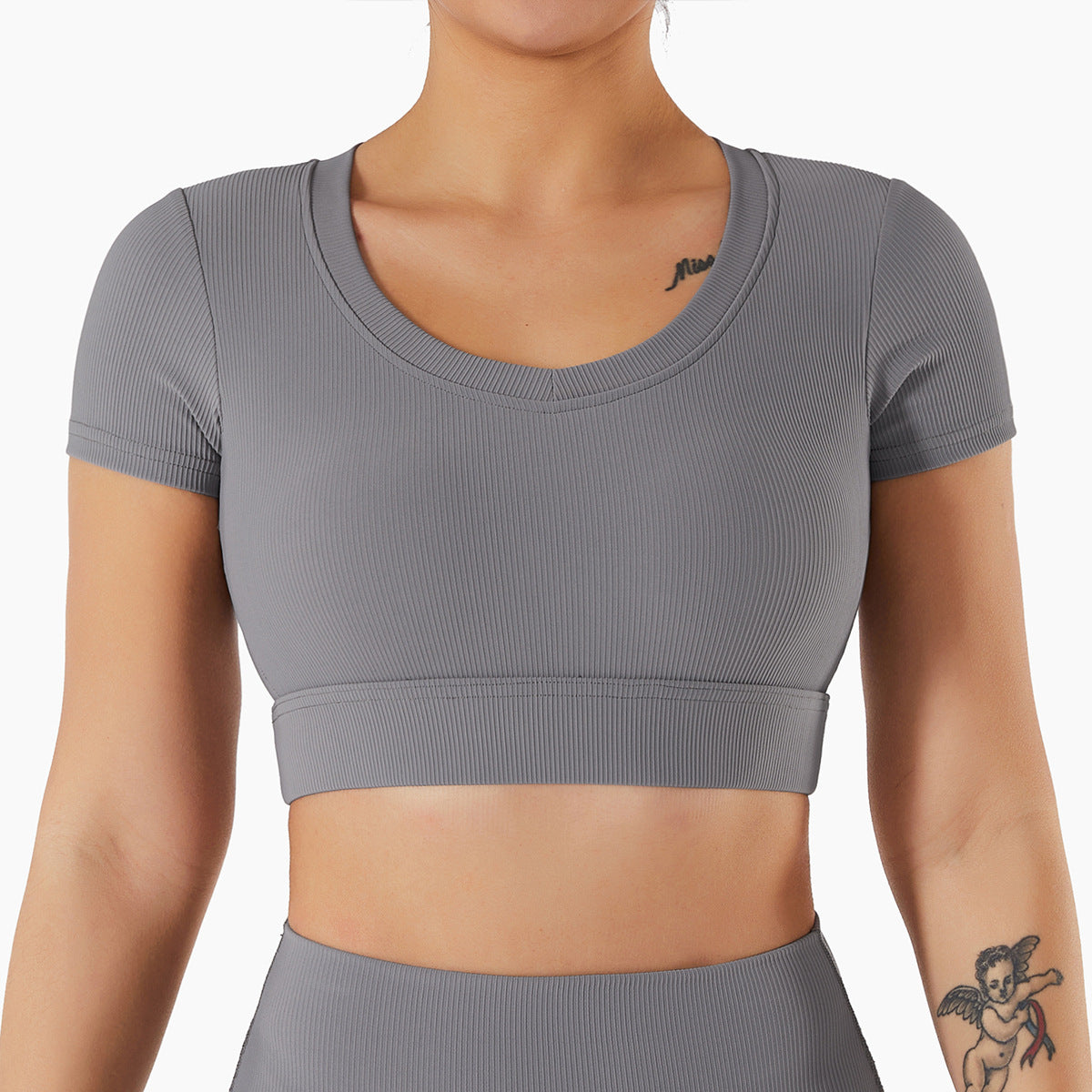 BASIXX EVERYDAY ESSENTIALS TOP