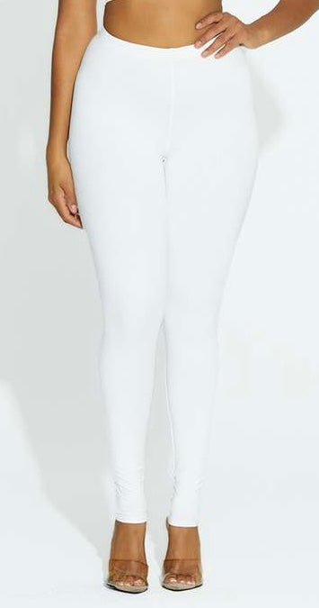 THE BARELY-THERE SEAMLESS PANTS