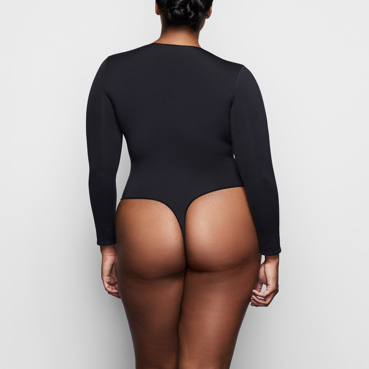 NUDE FEEL CREW NECK - BLACK